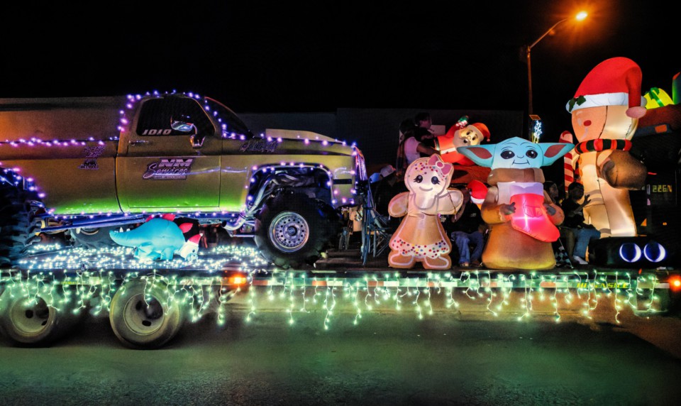 ‘All is Bright’  Christmas Light Parade & Hoʻolauleʻa