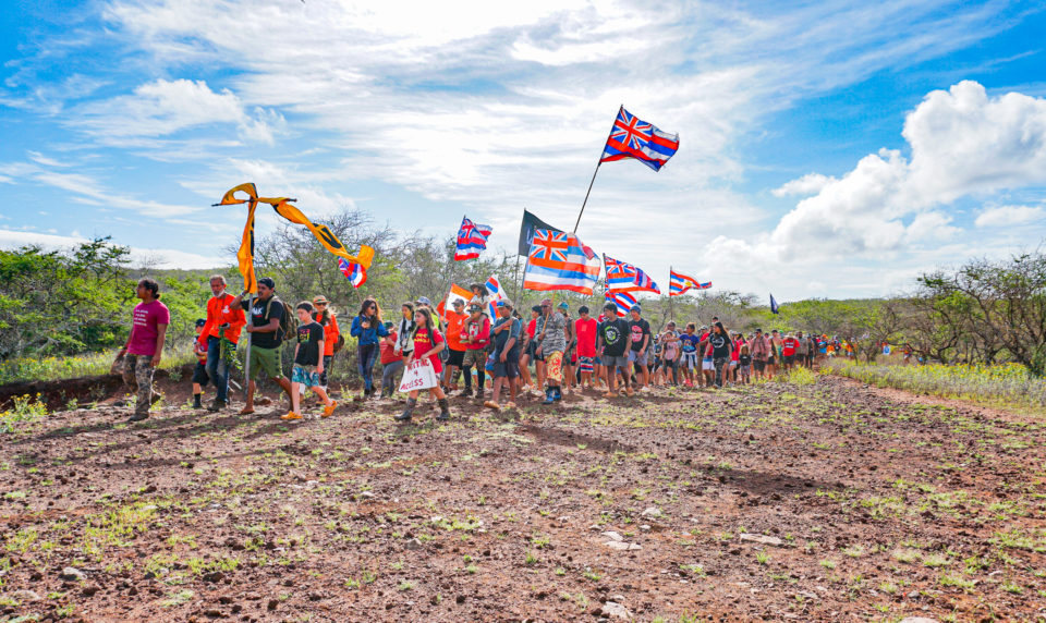 March for Kawakiu Access