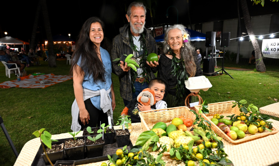 First Friday Lights Up Kaunakakai
