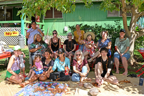 Malo ʻUlu Lei Workshop in Hoʻolehua